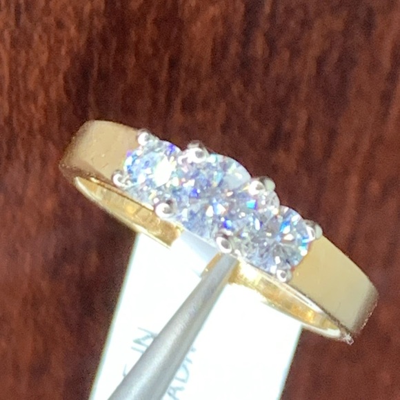 Kay Jewelers Jewelry - 14k 3 Stone Diamond Ring